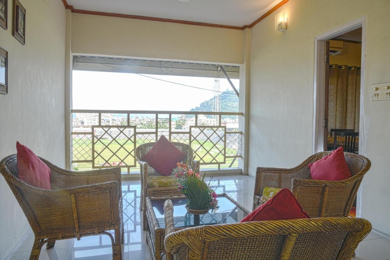 Landmark Hotels Guwahati Buitenkant foto