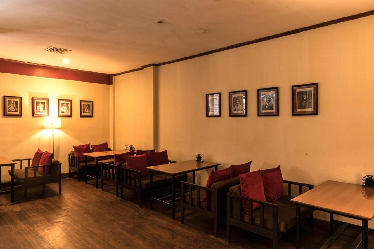 Landmark Hotels Guwahati Buitenkant foto