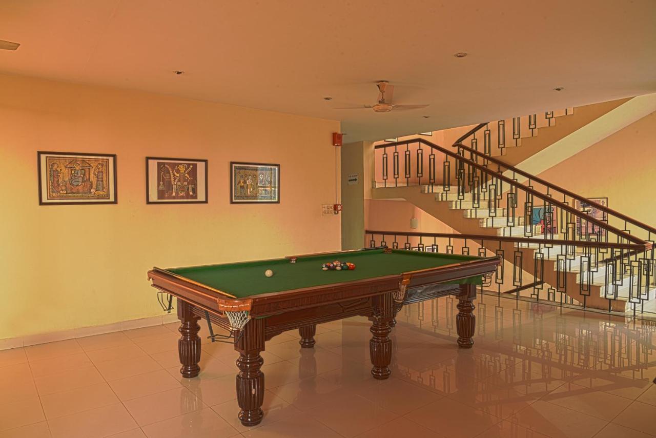 Landmark Hotels Guwahati Buitenkant foto